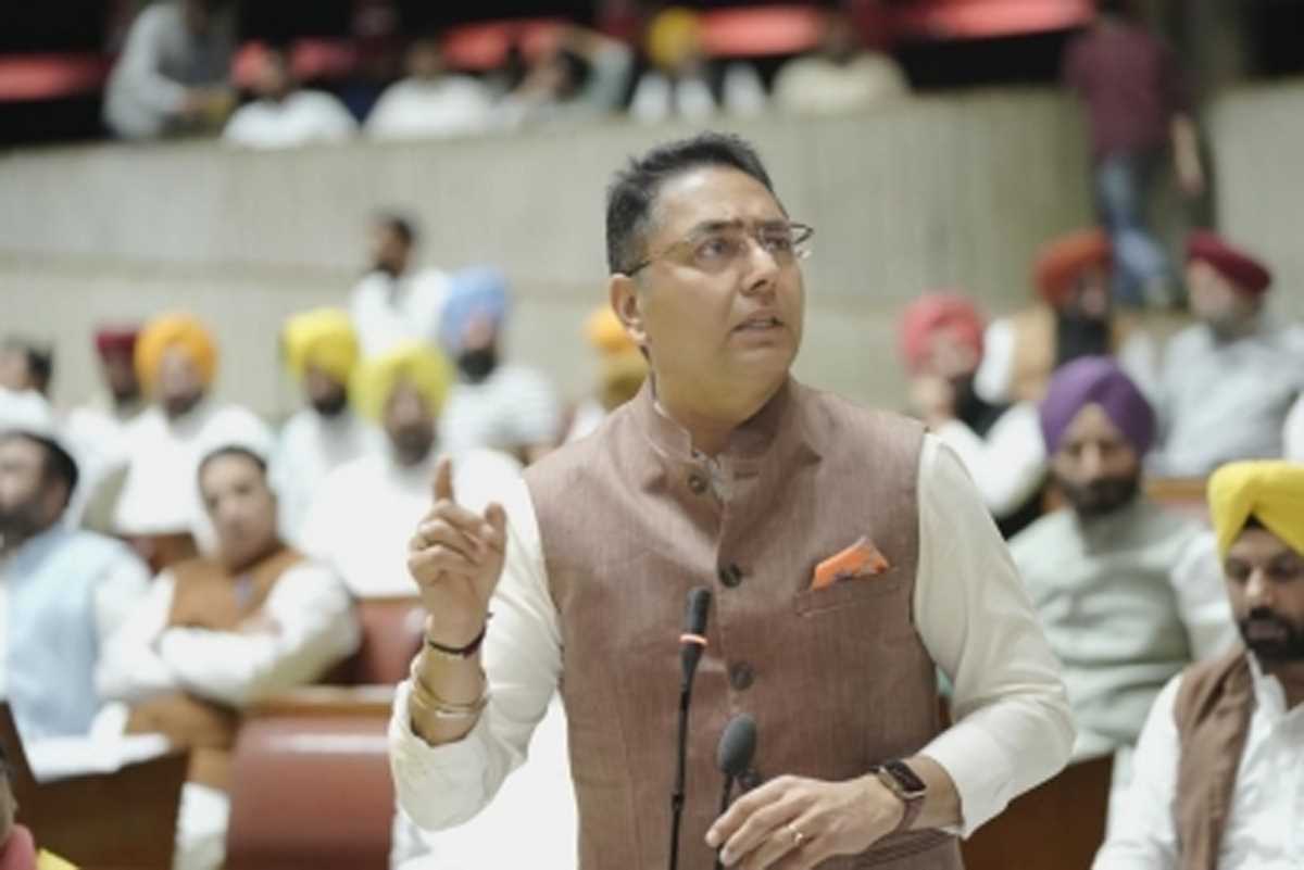 पंजाब कमजोर वर्गों के लिए 25 हजार आवास इकाइयों का निर्माण करेगा पंजाब कमजोर वर्गों के लिए 25 हजार आवास इकाइयों का निर्माण करेगा